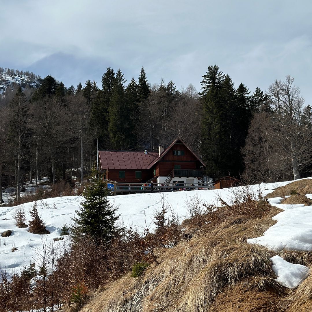 Rifugio Grego in inverno